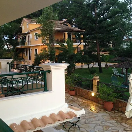 Andreolas Luxury 아파트호텔 티실리비